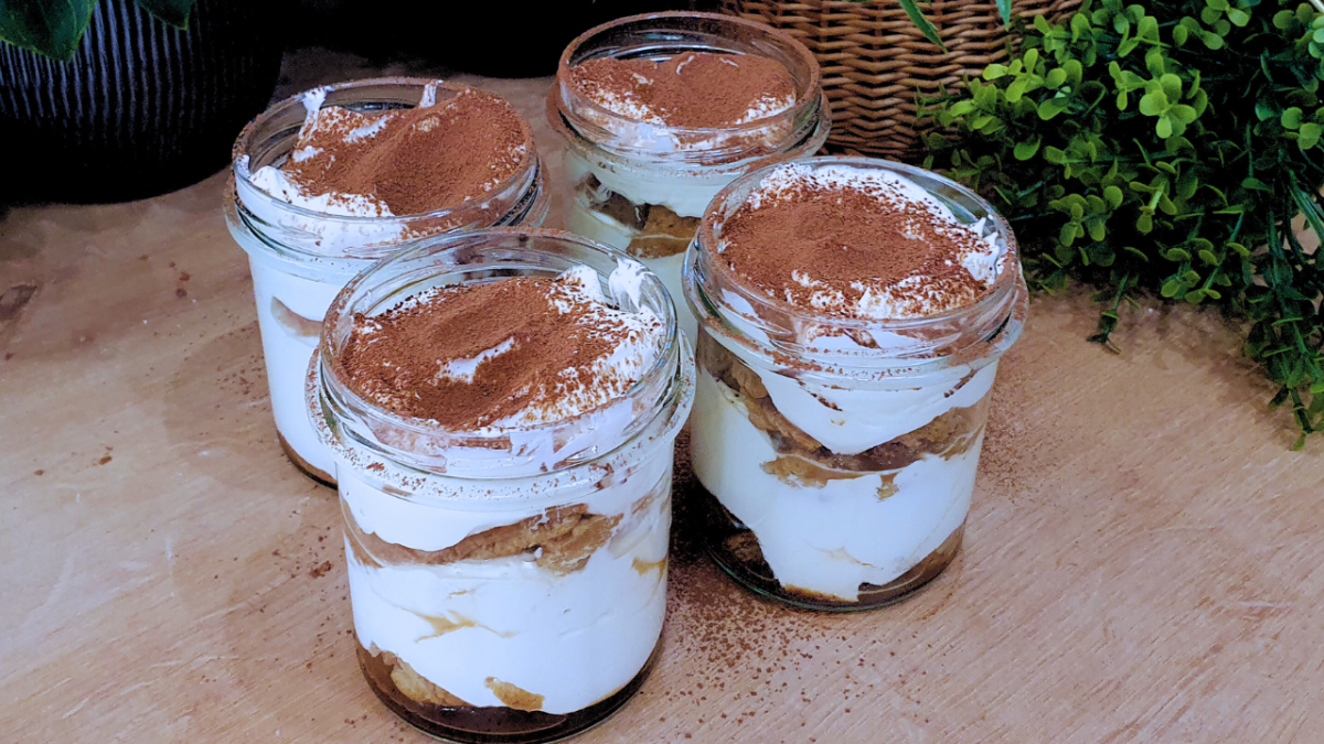 keto tiramisu ze słoika